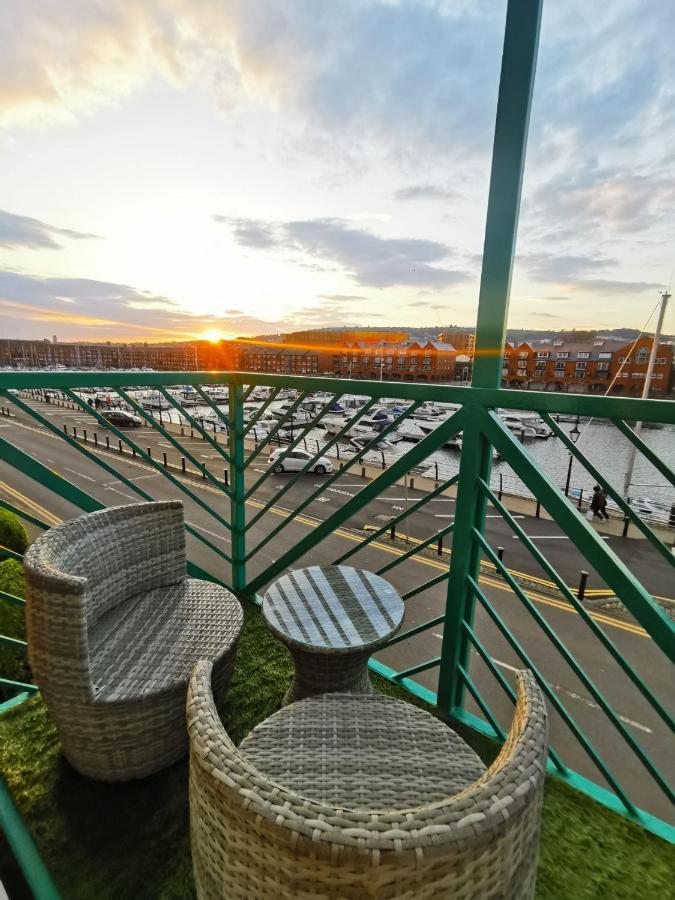 Apartment By The Beach Swansea Exterior foto